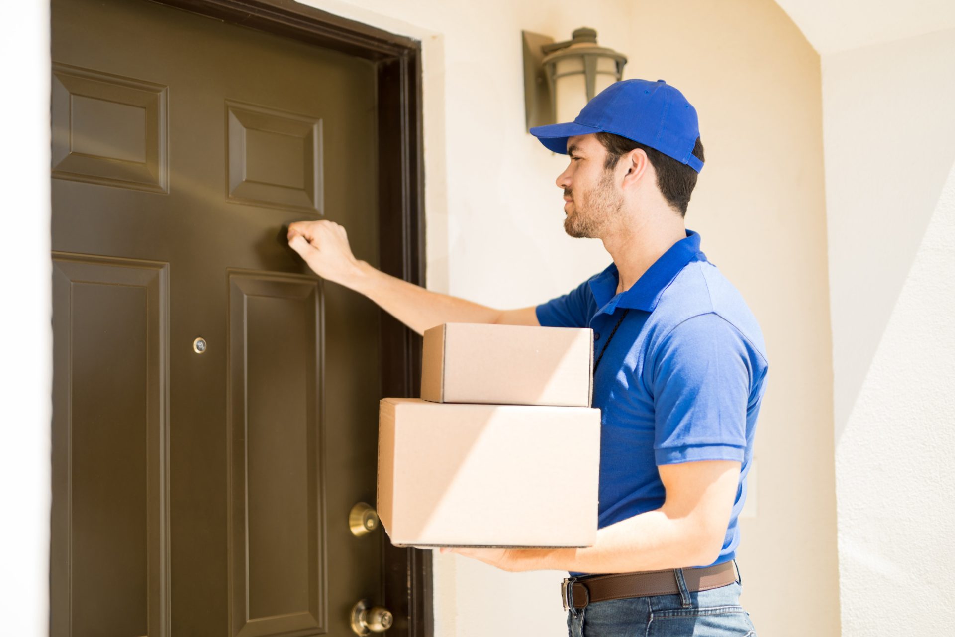 Courier Solutions At Your Doorstep